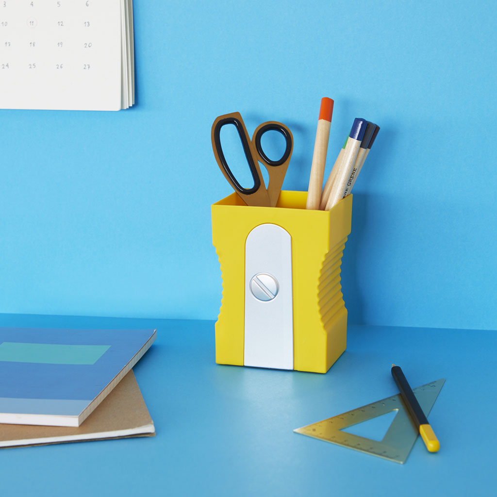 Balvi - Porta penne a forma di temperamatite, colore giallo. - 27415 - immagine 2