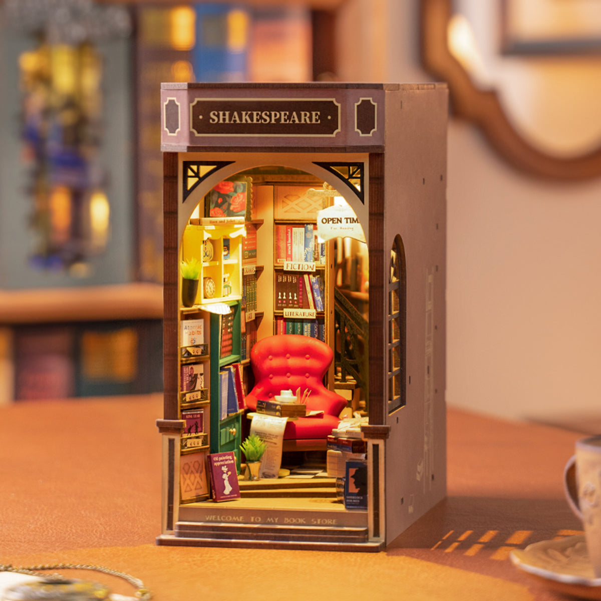 Robotime Rokr - Book nook Bookstore Shakespeare, reggilibro Rolife - TGB07 - immagine 5