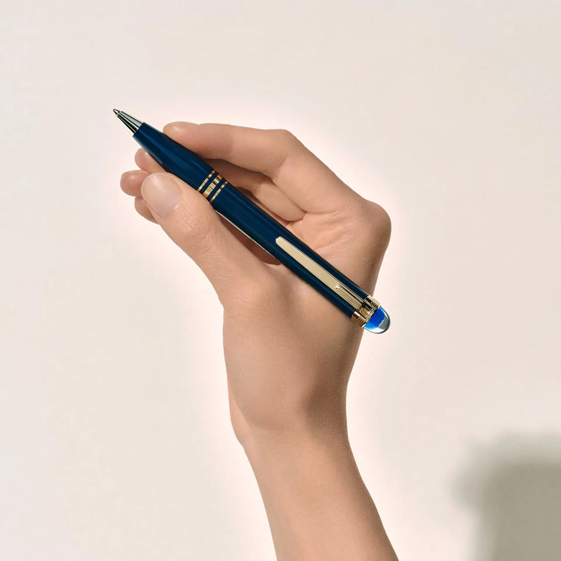 Montblanc - Penna a Sfera StarWalker Blue Planet Precious Resin - 132441 - immagine 2